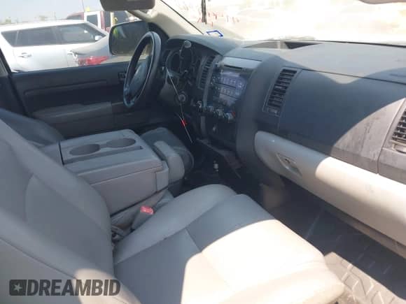 2012 Toyota Tundra z VIN 5TFRU5F18CX026656, wystawiony jako IAAI lot #42949363 z przebiegiem 294 338 mil mil oraz . Historia ofert i sprzedaży dostępna na DreamBid. Obrazek 5.