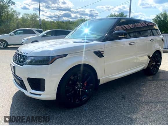 2022 Land Rover Range Rover Sport HST z VIN SALWS2RU2NA220XXX, wystawiony jako Copart lot #61945615 z przebiegiem 36 952 mil mil oraz Czysty tytuł • Clean title. Historia ofert i sprzedaży dostępna na DreamBid. Obrazek 2.