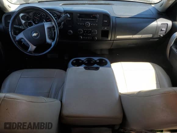 2013 Chevrolet Silverado 2500HD LT z VIN 1GC2KXC81DZ195699, wystawiony jako Copart lot #65086225 z przebiegiem 169 806 mil mil oraz Szkoda całkowita • Salvage title. Historia ofert i sprzedaży dostępna na DreamBid. Obrazek 8.