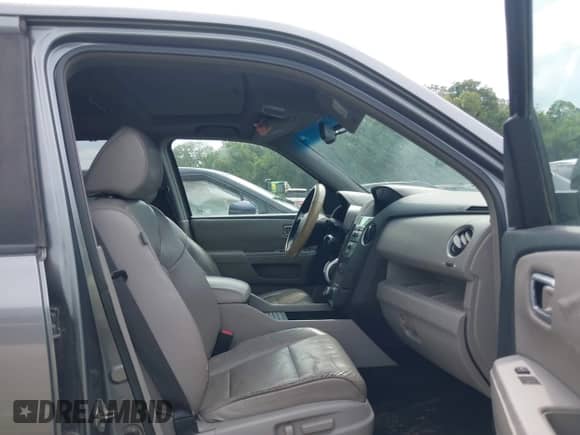 2009 Honda Pilot Touring with VIN 5FNYF48969B031280, listed as a IAAI auction lot 42934690 with 163,844 mi miles and . Bid and sale history available at DreamBid. Image 5.