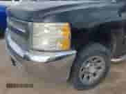 2012 Chevrolet Silverado 1500 LS z VIN 3GCPCREA7CG105775, wystawiony jako IAAI lot #41752232 z przebiegiem 271 970 mil mil oraz . Historia ofert i sprzedaży dostępna na DreamBid. Obrazek 6.