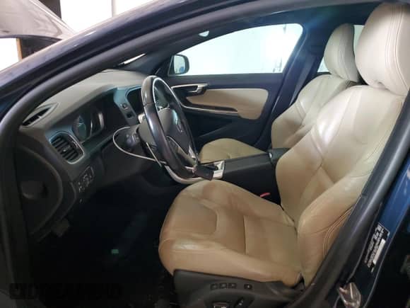 2015 Volvo S60 T6 Drive-E with VIN YV149MFK2F1341338, listed as a Copart auction lot 46083085 with 97,766 mi miles and Salvage title. Bid and sale history available at DreamBid. Image 7.