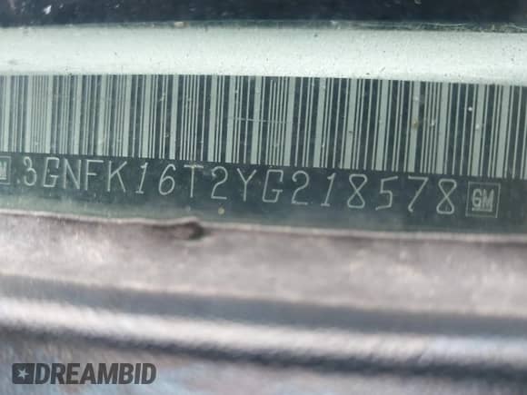 2000 Chevrolet Suburban LT with VIN 3GNFK16T2YG218578, listed as a IAAI auction lot 42190277 with Not provided miles and . Bid and sale history available at DreamBid. Image 9.
