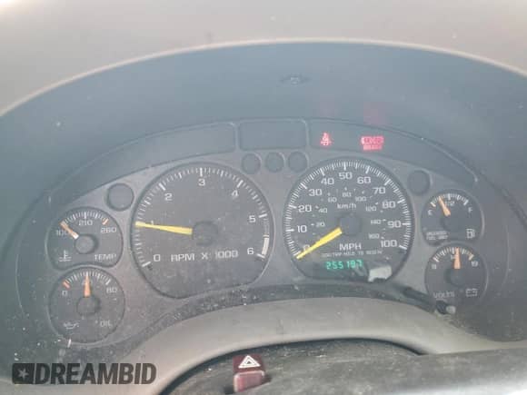 1999 Chevrolet S-10 LS with VIN 1GCDT19X3X8157810, listed as a Copart auction lot 64436655 with 255,197 mi miles and Salvage title. Bid and sale history available at DreamBid. Image 9.