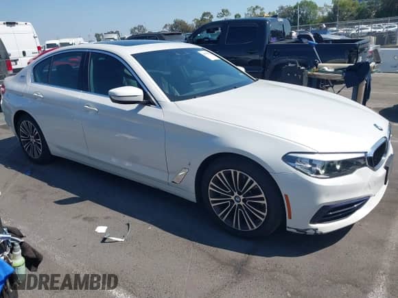 2019 BMW 5 Series 530e with VIN WBAJA9C56KB253941, listed as a IAAI auction lot 43010702 with 100,222 mi miles and . Bid and sale history available at DreamBid. Image 1.