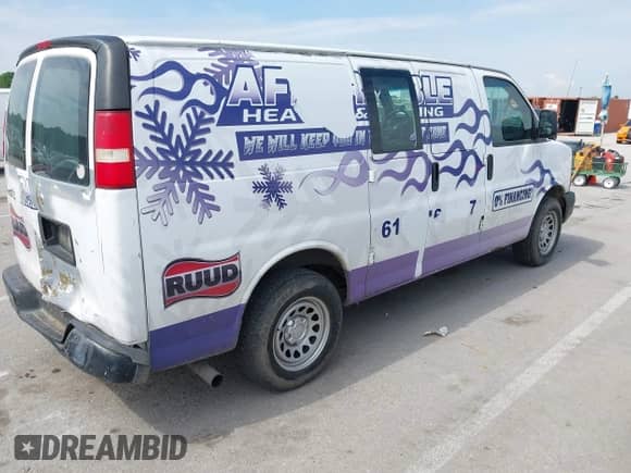 2009 Chevrolet Express Cargo with VIN 1GCFG15X791142631, listed as a IAAI auction lot 42367908 with 284,363 mi miles and . Bid and sale history available at DreamBid. Image 4.
