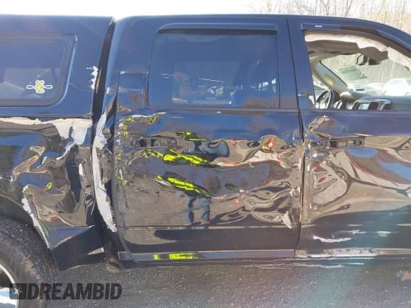 2019 Ram 1500 Big Horn z VIN 1C6RR7LT6KS691190, wystawiony jako IAAI lot #41845200 z przebiegiem 93 918 mil mil oraz . Historia ofert i sprzedaży dostępna na DreamBid. Obrazek 19.