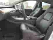 2021 Tesla Model Y Long Range z VIN 5YJYGDEE8MF298797, wystawiony jako Copart lot #81093005 z przebiegiem 54 687 mil mil oraz Szkoda całkowita • Salvage title. Historia ofert i sprzedaży dostępna na DreamBid. Obrazek 7.