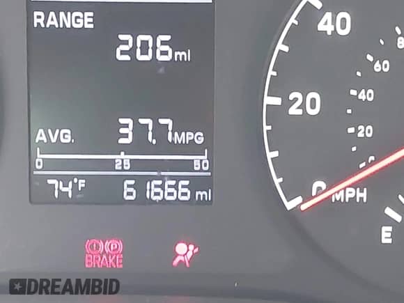 2021 Hyundai Accent SE z VIN 3KPC24A60ME139172, wystawiony jako IAAI lot #42083738 z przebiegiem 61 666 mil mil oraz . Historia ofert i sprzedaży dostępna na DreamBid. Obrazek 16.