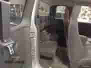 2005 Chevrolet Colorado LS Z85 z VIN 1GCCS196058264963, wystawiony jako IAAI lot #41189683 z przebiegiem 99 385 mil mil oraz . Historia ofert i sprzedaży dostępna na DreamBid. Obrazek 8.