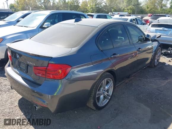 2018 BMW 3 Series 340i xDrive with VIN WBA8B7G52JNU95522, listed as a IAAI auction lot 43344158 with 50,574 mi miles and . Bid and sale history available at DreamBid. Image 4.