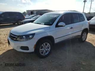 2014 Volkswagen Tiguan S с VIN WVGAV3AXXEW578447, выставлен на аукционе Copart как лот 90118935 с пробегом 55 934 миль миль и Чистый • Clean title. История ставок и продаж доступна на DreamBid. Изображение 1.