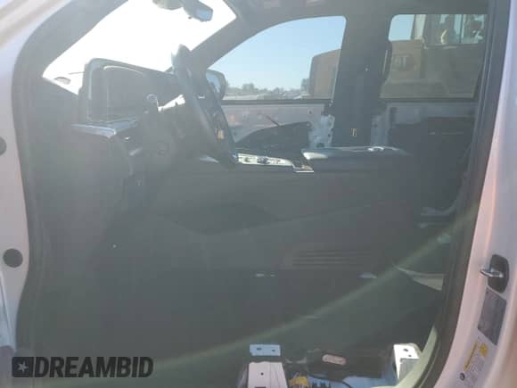 2021 Cadillac Escalade Premium Luxury Platinum with VIN 1GYS4DKL6MR159810, listed as a Copart auction lot 83011664 with 33,996 mi miles and Clean title. Bid and sale history available at DreamBid. Image 7.