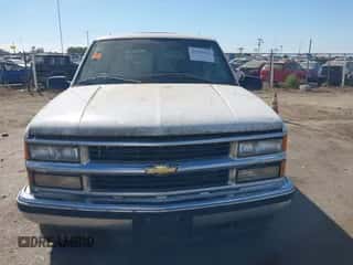 1999 Chevrolet Tahoe z VIN 1GNEK13R7XJ543616, wystawiony jako IAAI lot #43254116 z przebiegiem 590 866 mil mil oraz . Historia ofert i sprzedaży dostępna na DreamBid. Obrazek 6.