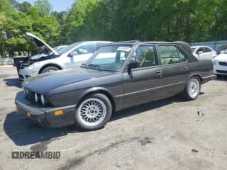 1987 BMW 5 Series с VIN WBADC7404H0964069, выставлен на аукционе Copart как лот 53709225 с пробегом 184 798 миль миль и Чистый • Clean title. История ставок и продаж доступна на DreamBid. Изображение 1.