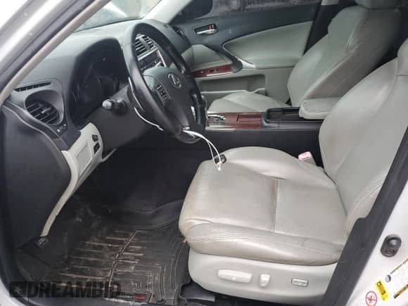 2006 Lexus IS 250 с VIN JTHCK262262004364, выставлен на аукционе Copart как лот 84220575 с пробегом 219 592 миль миль и Чистый • Clean title. История ставок и продаж доступна на DreamBid. Изображение 7.