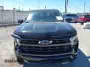2022 Chevrolet Silverado 1500 RST z VIN 3GCUDEET8NG680920, wystawiony jako IAAI lot #41595611 z przebiegiem 43 457 mil mil oraz . Historia ofert i sprzedaży dostępna na DreamBid. Obrazek 12.