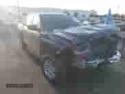 2016 Chevrolet Silverado 1500 LT z VIN 3GCPCREC4GG381810, wystawiony jako IAAI lot #43032065 z przebiegiem 107 102 mil mil oraz . Historia ofert i sprzedaży dostępna na DreamBid. Obrazek 1.