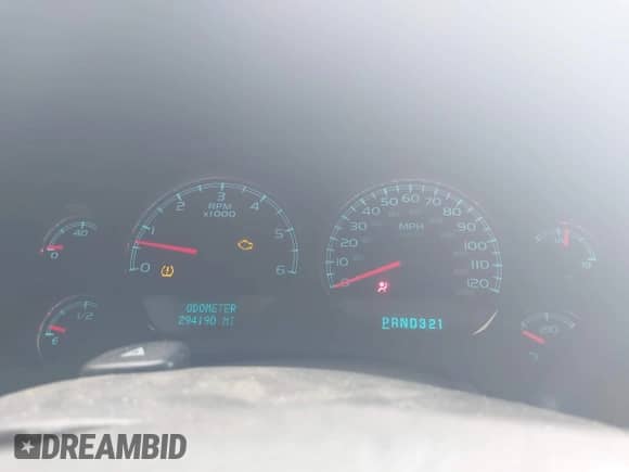 2008 Chevrolet Tahoe 3LT with VIN 1GNFC13J68R127765, listed as a IAAI auction lot 42652336 with 294,190 mi miles and . Bid and sale history available at DreamBid. Image 7.