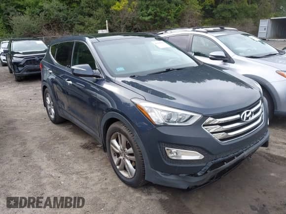 2013 Hyundai Santa Fe Sport with VIN 5XYZW3LA1DG045718, listed as a IAAI auction lot 43135921 with 139,517 mi miles and . Bid and sale history available at DreamBid. Image 1.