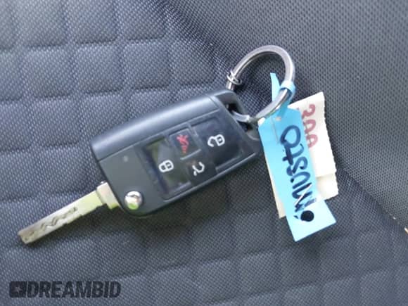 2018 Volkswagen Tiguan S с VIN 3VV0B7AX6JM119959, выставлен на аукционе IAAI как лот 42967527 с пробегом 140 935 миль миль и . История ставок и продаж доступна на DreamBid. Изображение 11.