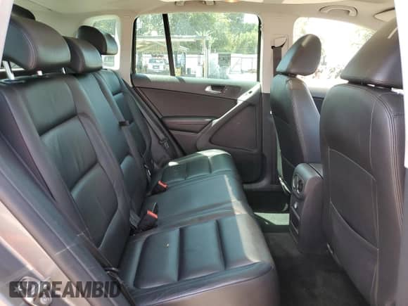 2011 Volkswagen Tiguan SEL с VIN WVGAV7AXXBW549291, выставлен на аукционе Copart как лот 61309895 с пробегом 89 428 миль миль и Списание • Salvage title. История ставок и продаж доступна на DreamBid. Изображение 11.