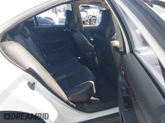 2004 Volvo S60 с VIN YV1RS59VX42392874, выставлен на аукционе IAAI как лот 43054378 с пробегом Не указан миль и . История ставок и продаж доступна на DreamBid. Изображение 8.