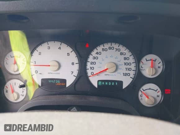 2004 Dodge 2500 SLT with VIN 3D7KU26D94G115187, listed as a IAAI auction lot 42802539 with 44,236 mi miles and . Bid and sale history available at DreamBid. Image 7.