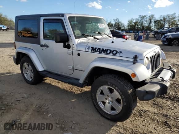 2010 Jeep Wrangler Sahara z VIN 1J4AA5D10AL108467, wystawiony jako Copart lot #89720615 z przebiegiem 158 003 mil mil oraz Czysty tytuł • Clean title. Historia ofert i sprzedaży dostępna na DreamBid. Obrazek 4.