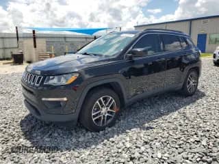 2018 Jeep Compass Latitude with VIN 3C4NJCBB4JT468627, listed as a Copart auction lot 67737305 with 40,721 mi miles and Salvage title. Bid and sale history available at DreamBid. Image 1.