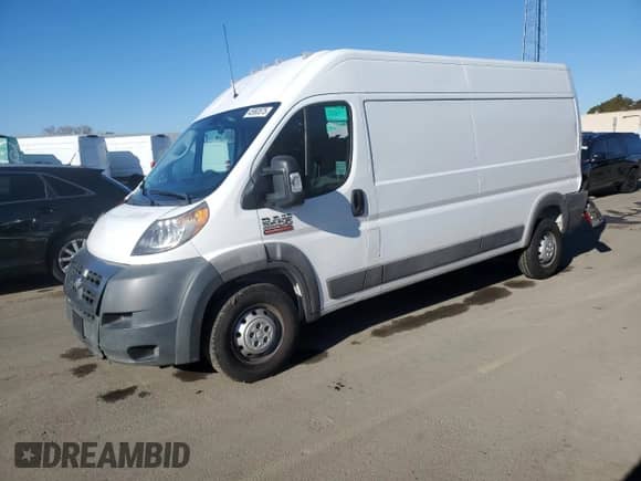2018 Ram ProMaster Cargo с VIN 3C6TRVDG0JE105628, выставлен на аукционе Copart как лот 45993575 с пробегом 135 581 миль миль и Списание • Salvage title. История ставок и продаж доступна на DreamBid. Изображение 1.