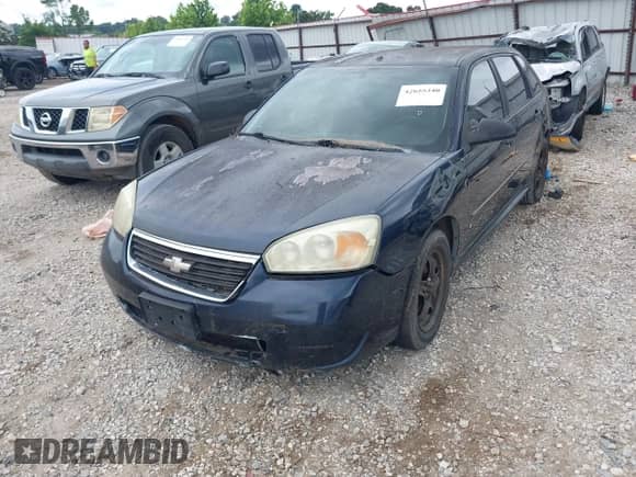 2006 Chevrolet Malibu Maxx LT z VIN 1G1ZT61896F267027, wystawiony jako IAAI lot #42655340 z przebiegiem 246 434 mil mil oraz . Historia ofert i sprzedaży dostępna na DreamBid. Obrazek 6.