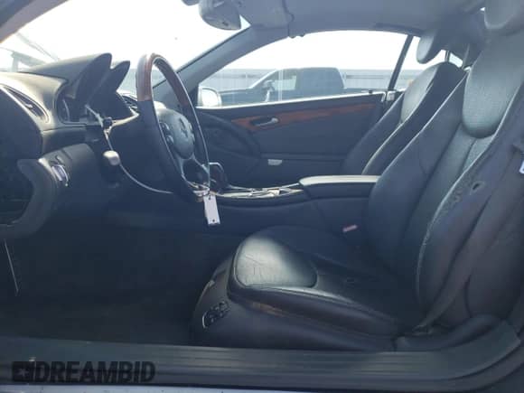 2003 Mercedes-Benz SL 500 z VIN WDBSK75F33F029923, wystawiony jako Copart lot #68968815 z przebiegiem 130 249 mil mil oraz Czysty tytuł • Clean title. Historia ofert i sprzedaży dostępna na DreamBid. Obrazek 7.