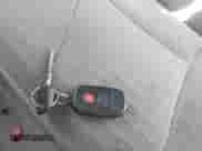 2005 Toyota Camry STD с VIN 4T1BE32K75U066678, выставлен на аукционе IAAI как лот 43446546 с пробегом 270 673 миль миль и . История ставок и продаж доступна на DreamBid. Изображение 11.