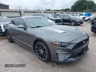 2021 Ford Mustang EcoBoost z VIN 1FA6P8TH9M5157062, wystawiony jako IAAI lot #42377957 z przebiegiem 25 997 mil mil oraz . Historia ofert i sprzedaży dostępna na DreamBid. Obrazek 1.