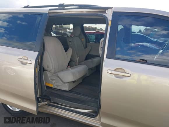 2013 Toyota Sienna LE AAS with VIN 5TDKK3DC5DS361106, listed as a IAAI auction lot 43423412 with 147,173 mi miles and . Bid and sale history available at DreamBid. Image 8.