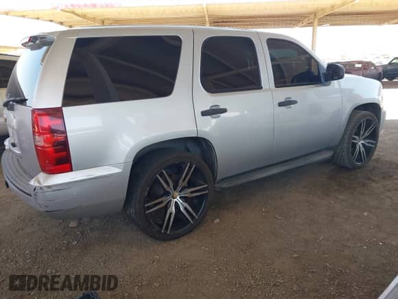 2012 Chevrolet Tahoe Commercial with VIN 1GNLC2E06CR183680, listed as a IAAI auction lot 42692485 with 177,100 mi miles and . Bid and sale history available at DreamBid. Image 4.