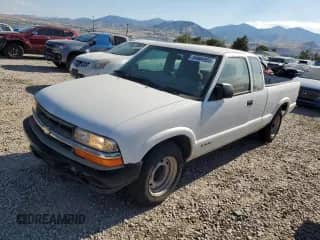 2000 Chevrolet S-10 LS with VIN 1GCCS1956YK294144, listed as a Copart auction lot 64864955 with 61,480 mi miles and Clean title. Bid and sale history available at DreamBid. Image 1.