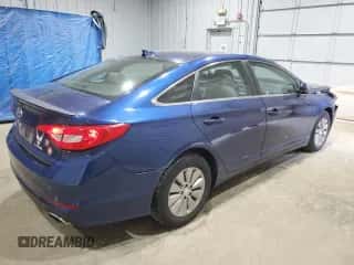 2015 Hyundai Sonata SE z VIN 5NPE24AF9FH122023, wystawiony jako Copart lot #71040265 z przebiegiem 192 109 mil mil oraz Szkoda całkowita • Salvage title. Historia ofert i sprzedaży dostępna na DreamBid. Obrazek 3.