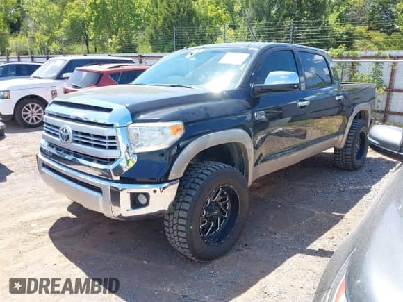 2015 Toyota Tundra Platinum с VIN 5TFAW5F1XFX439058, выставлен на аукционе IAAI как лот 43067362 с пробегом 160 102 миль миль и . История ставок и продаж доступна на DreamBid. Изображение 19.