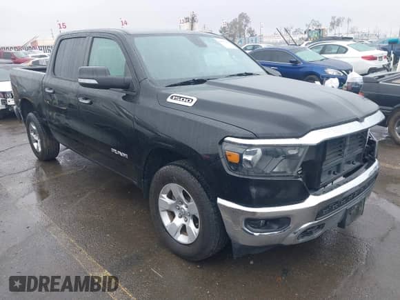 2020 Ram 1500 Big Horn z VIN 1C6RREFG1LN333692, wystawiony jako IAAI lot #41517721 z przebiegiem 67 046 mil mil oraz . Historia ofert i sprzedaży dostępna na DreamBid. Obrazek 1.