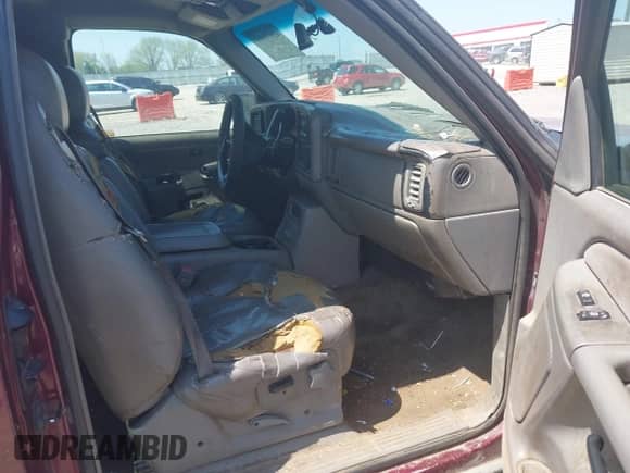 2002 GMC Sierra 1500 SLE с VIN 2GTEC19T121288635, выставлен на аукционе IAAI как лот 42070060 с пробегом 239 810 миль миль и . История ставок и продаж доступна на DreamBid. Изображение 5.