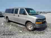 2004 Chevrolet Express Passenger z VIN 1GAHG39U741128458, wystawiony jako Copart lot #64436215 z przebiegiem 118 387 mil mil oraz Szkoda całkowita • Salvage title. Historia ofert i sprzedaży dostępna na DreamBid. Obrazek 4.