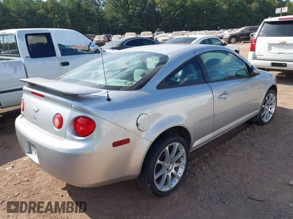 2006 Chevrolet Cobalt LT with VIN 1G1AL15F167663035, listed as a IAAI auction lot 43178949 with 176,148 mi miles and . Bid and sale history available at DreamBid. Image 4.