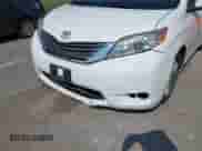 2013 Toyota Sienna XLE AAS with VIN 5TDYK3DC5DS327564, listed as a IAAI auction lot 42822134 with Not provided miles and . Bid and sale history available at DreamBid. Image 17.