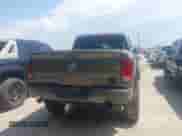 2013 Ram 1500 Express z VIN 1C6RR7KTXDS569372, wystawiony jako IAAI lot #43067487 z przebiegiem 223 976 mil mil oraz . Historia ofert i sprzedaży dostępna na DreamBid. Obrazek 16.