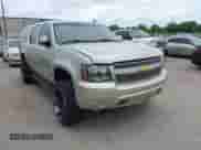 2013 Chevrolet Suburban LT with VIN 1GNSCJE06DR147639, listed as a IAAI auction lot 43112062 with 194,206 mi miles and . Bid and sale history available at DreamBid. Image 1.