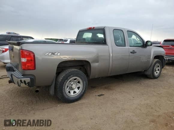 2013 Chevrolet Silverado 1500 Work Truck with VIN 1GCRKPE7XDZ323425, listed as a Copart auction lot 81229195 with 140,344 mi miles and Salvage title. Bid and sale history available at DreamBid. Image 3.