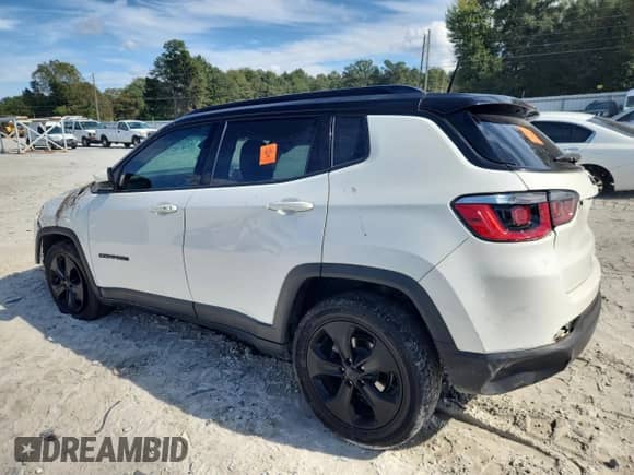 2018 Jeep Compass Altitude с VIN 3C4NJCBB9JT327164, выставлен на аукционе Copart как лот 85785555 с пробегом 121 406 миль миль и Списание • Salvage title. История ставок и продаж доступна на DreamBid. Изображение 2.