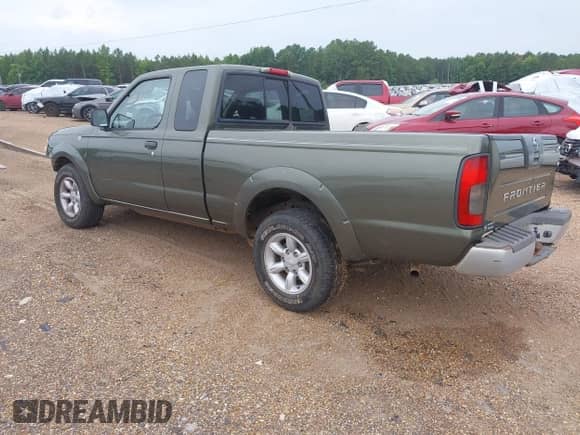 2003 Nissan Frontier XE z VIN 1N6DD26T93C456470, wystawiony jako IAAI lot #39643098 z przebiegiem 237 317 mil mil oraz . Historia ofert i sprzedaży dostępna na DreamBid. Obrazek 3.